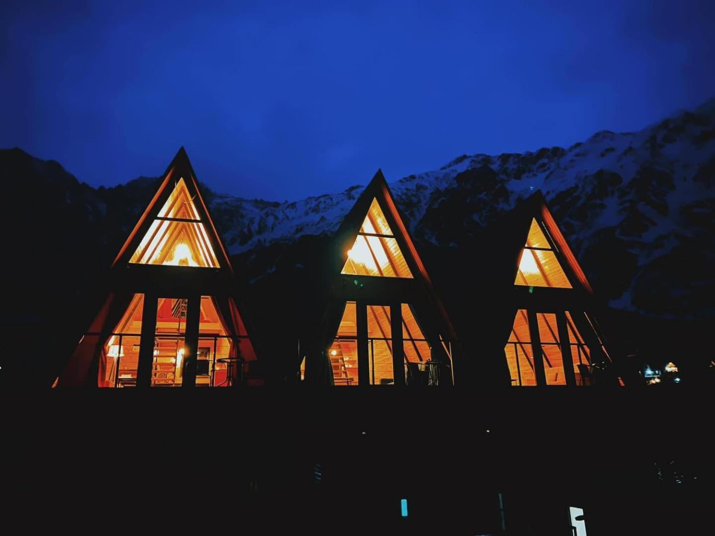 Hotel Pyramid Kazbegi Extérieur photo
