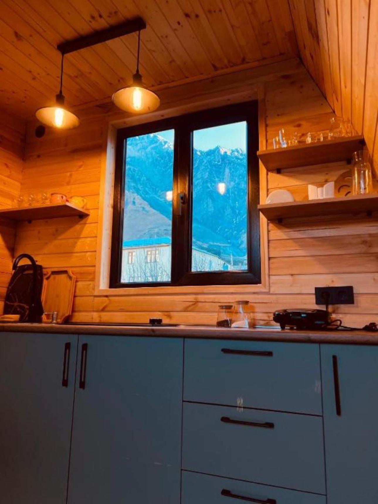 Hotel Pyramid Kazbegi Extérieur photo