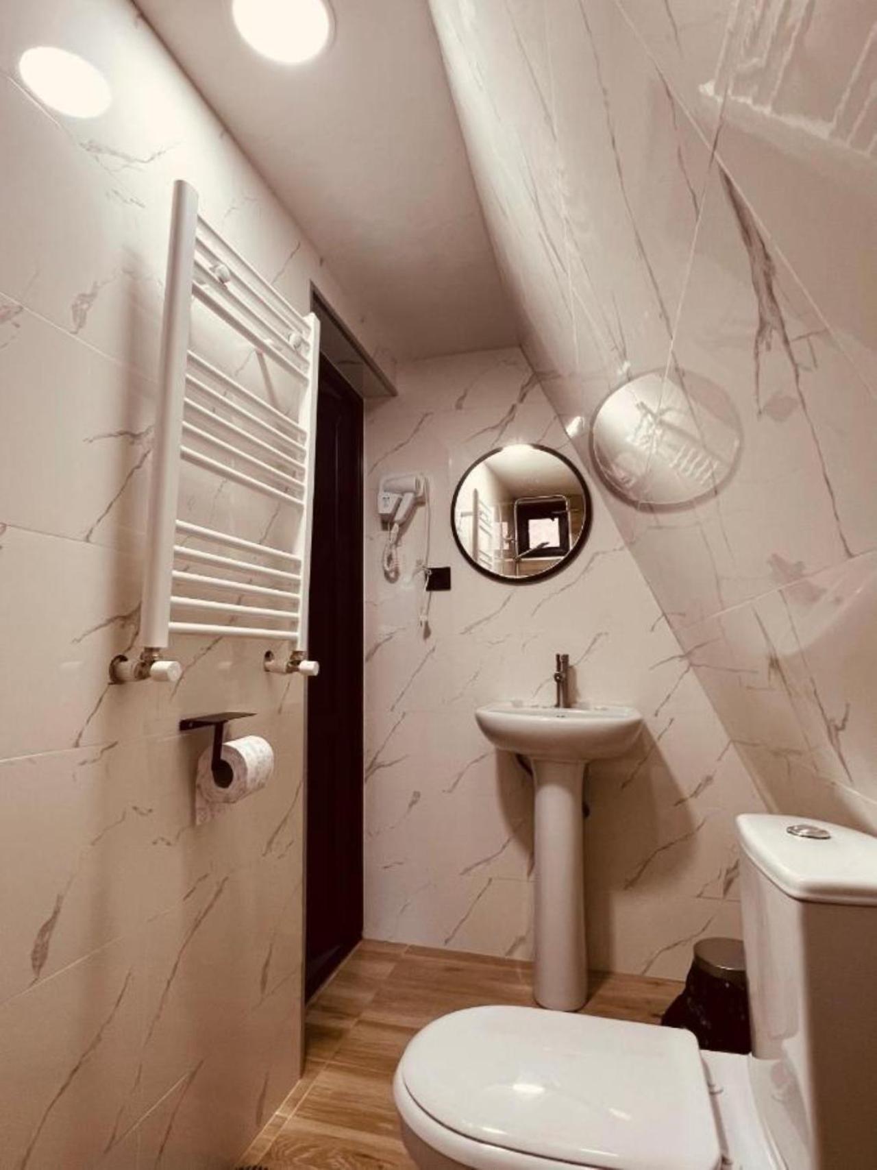 Hotel Pyramid Kazbegi Extérieur photo