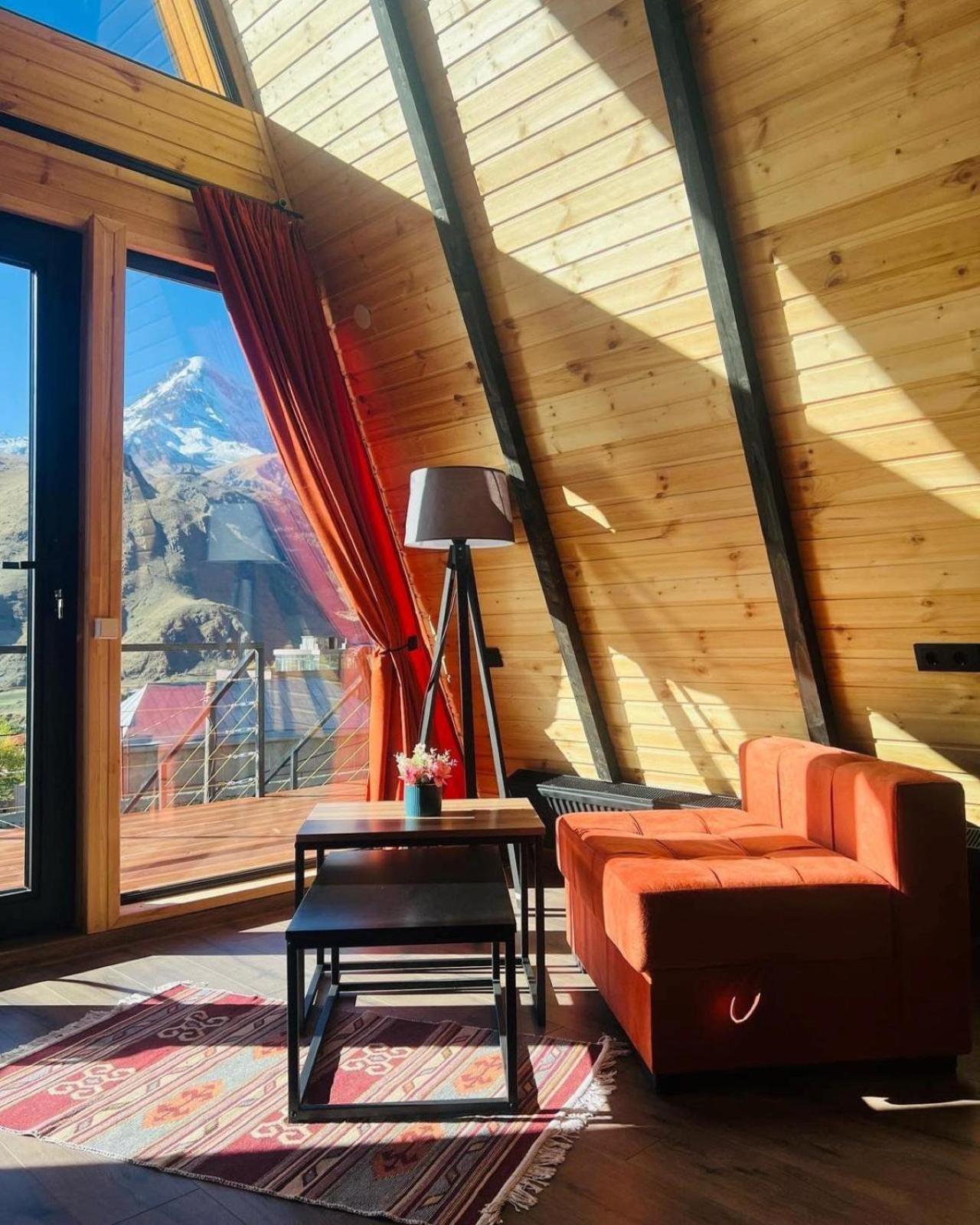 Hotel Pyramid Kazbegi Extérieur photo
