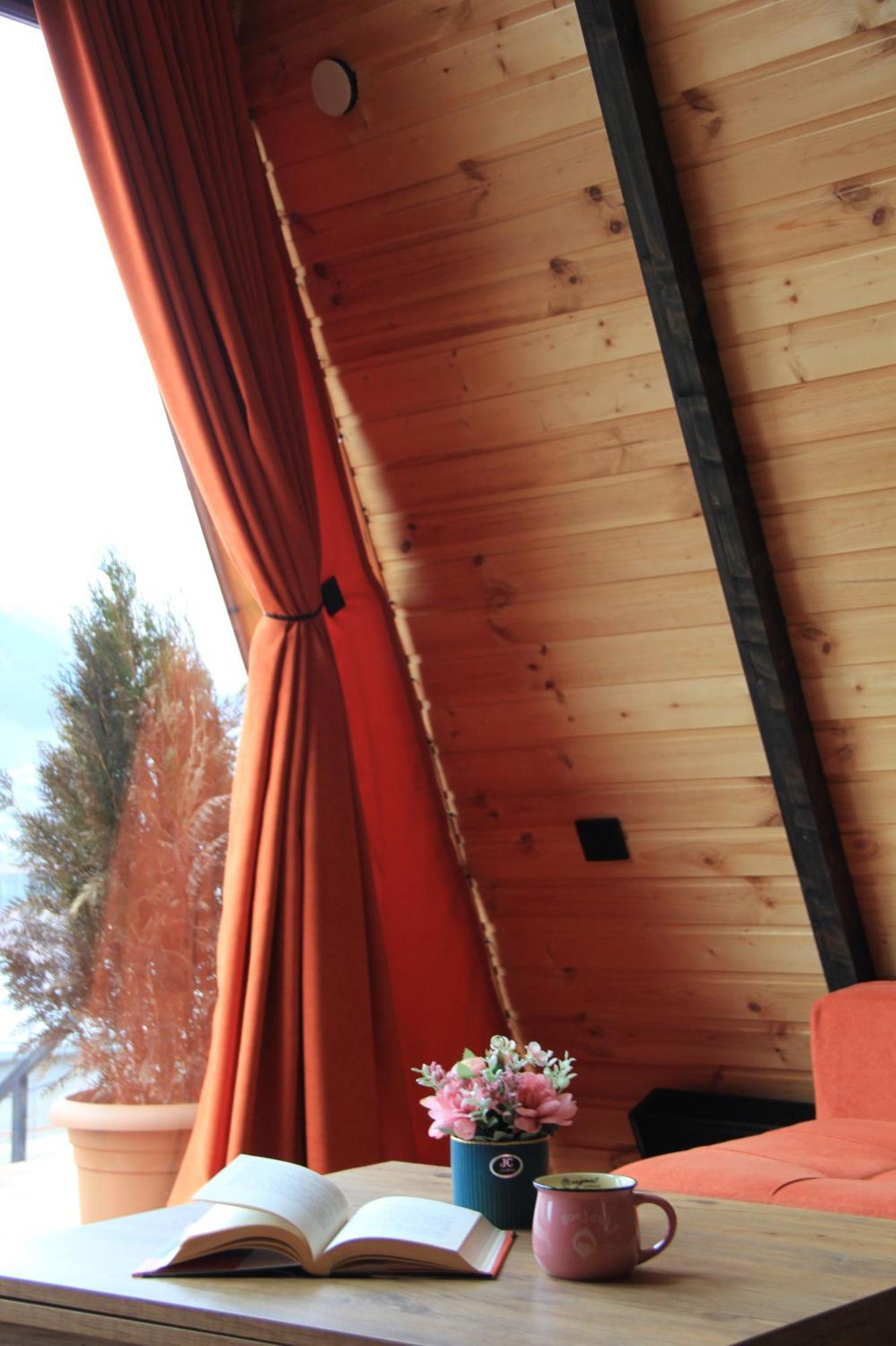Hotel Pyramid Kazbegi Extérieur photo