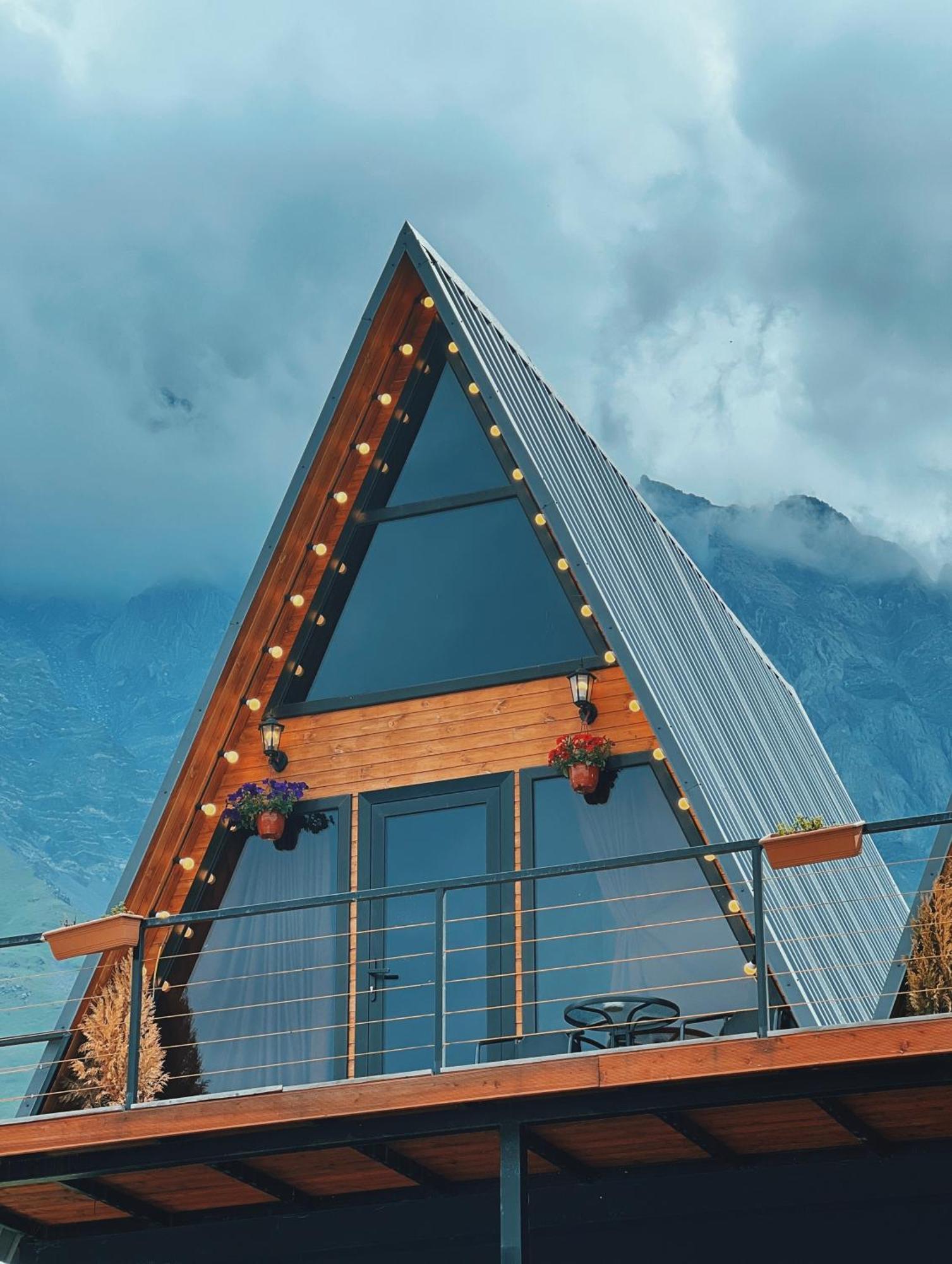 Hotel Pyramid Kazbegi Extérieur photo