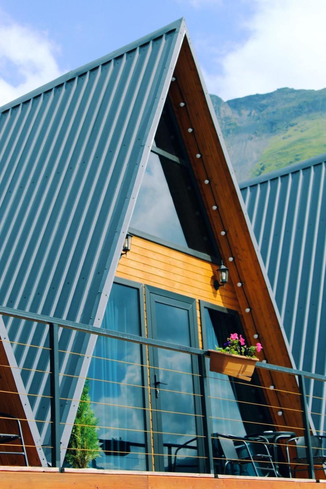Hotel Pyramid Kazbegi Extérieur photo